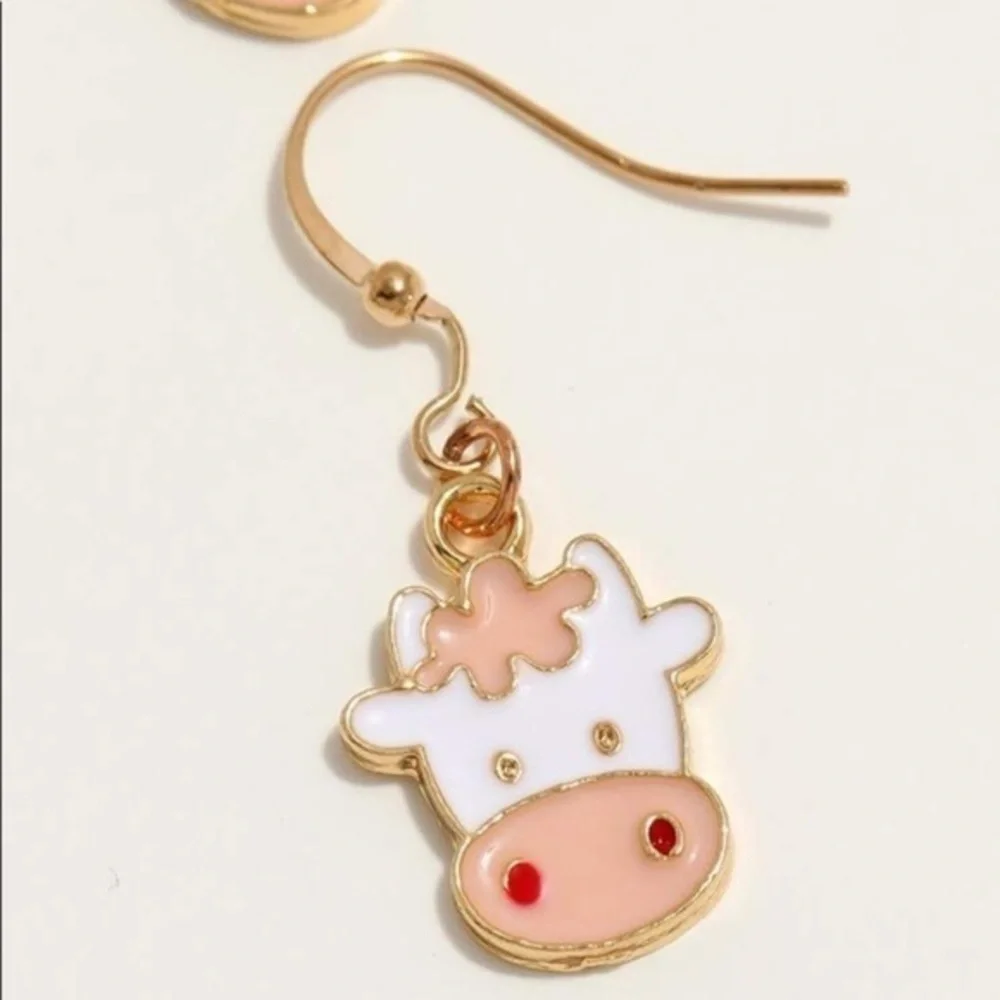 3/$30 💛 Cow Charm Earrings